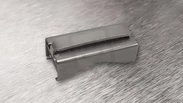 WAPRO PTA-RC-11-SS nerez.příchytka pro připevnění profilu na sloup RAIL CLAMP 11 Nakupujte Hned